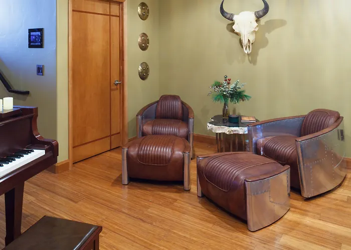 The White Buffalo Club Hotel