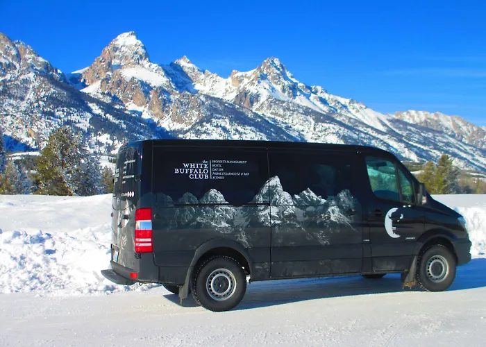 The White Buffalo Club 4*