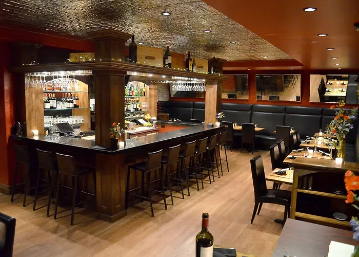 The White Buffalo Club 4*