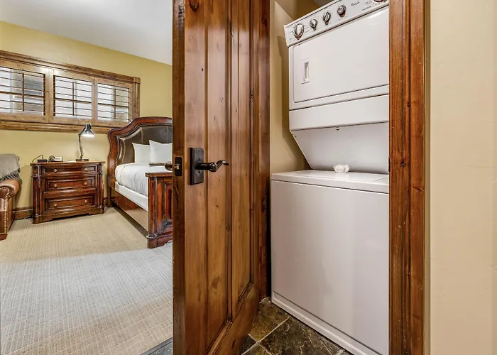 The White Buffalo Club Hotel 4*